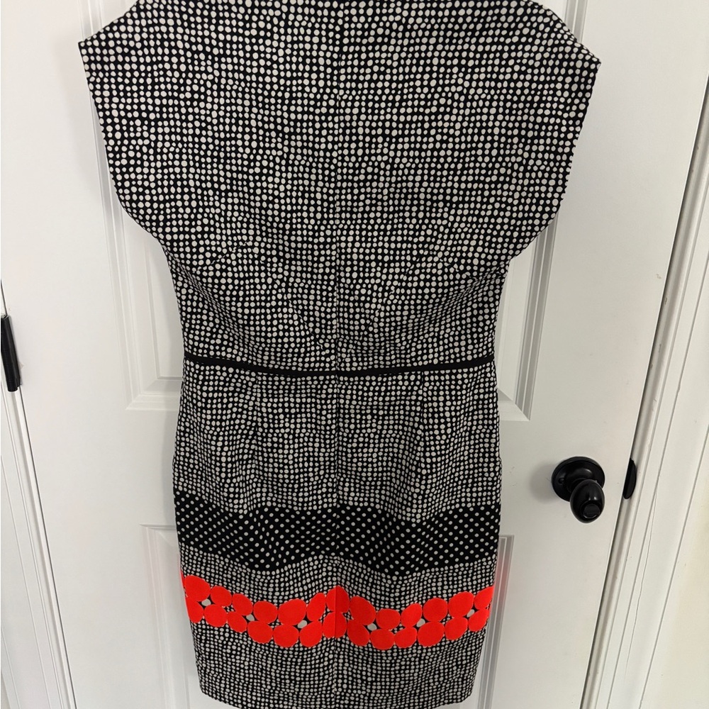 Nicole Miller Glow Dot Cap Sleeve Dress neon orange. Size 6 - Picture 7 of 9